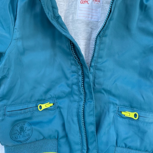 Baby padded bomber coat. Removable  hood. 3 months - Picture 2 of 4